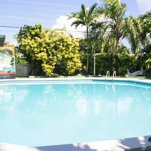 Bed & Breakfast Holidays At Heaven Runaway Bay