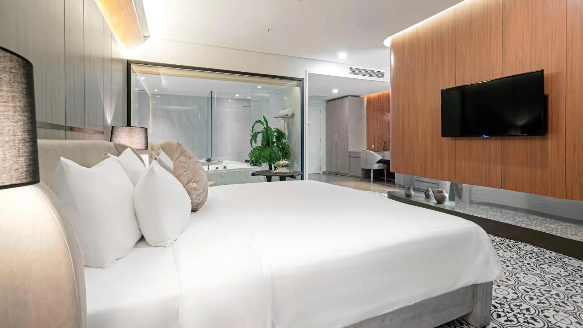 Cicilia Hotels & Spa Danang Powered By Aston